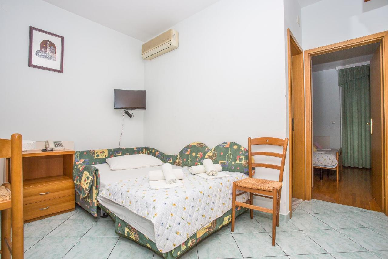 Villa Jerkan Podstrana Bagian luar foto